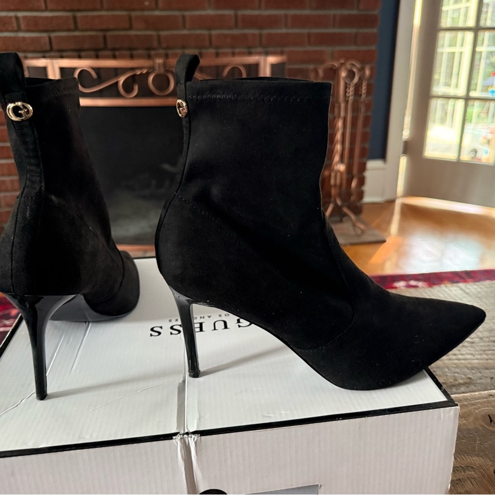 Guess Elegant Black Heeled Boots